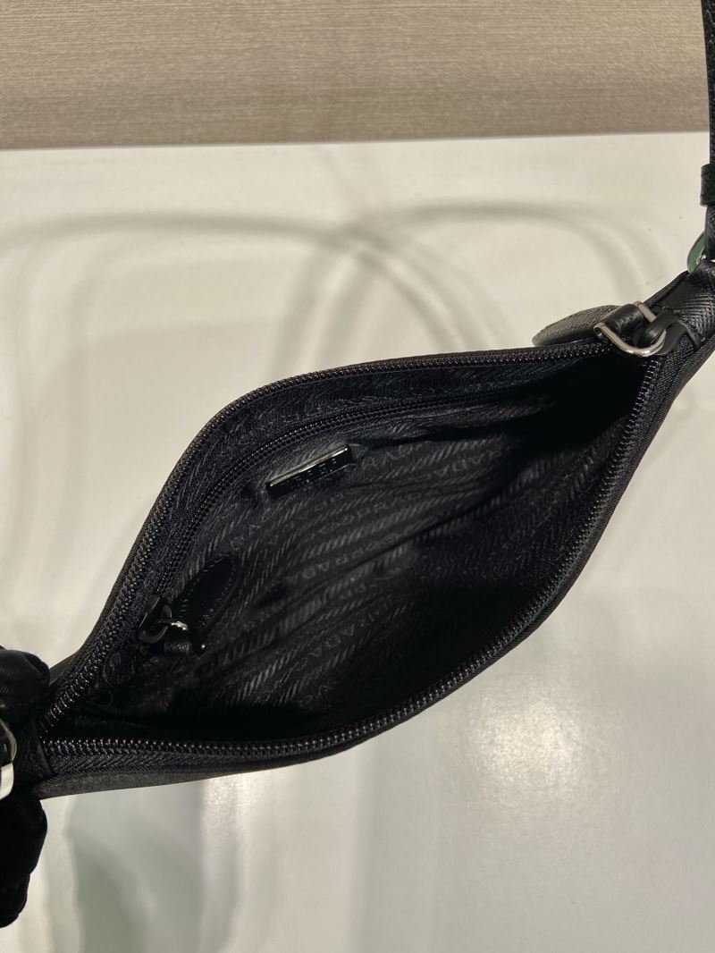 Pra*a hobo bags